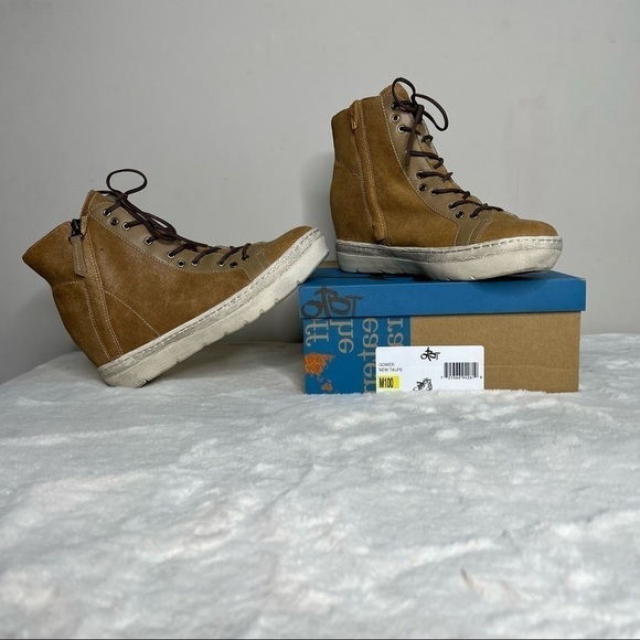 OTBT Gower Boot in New Taupe - Picture 1 of 11